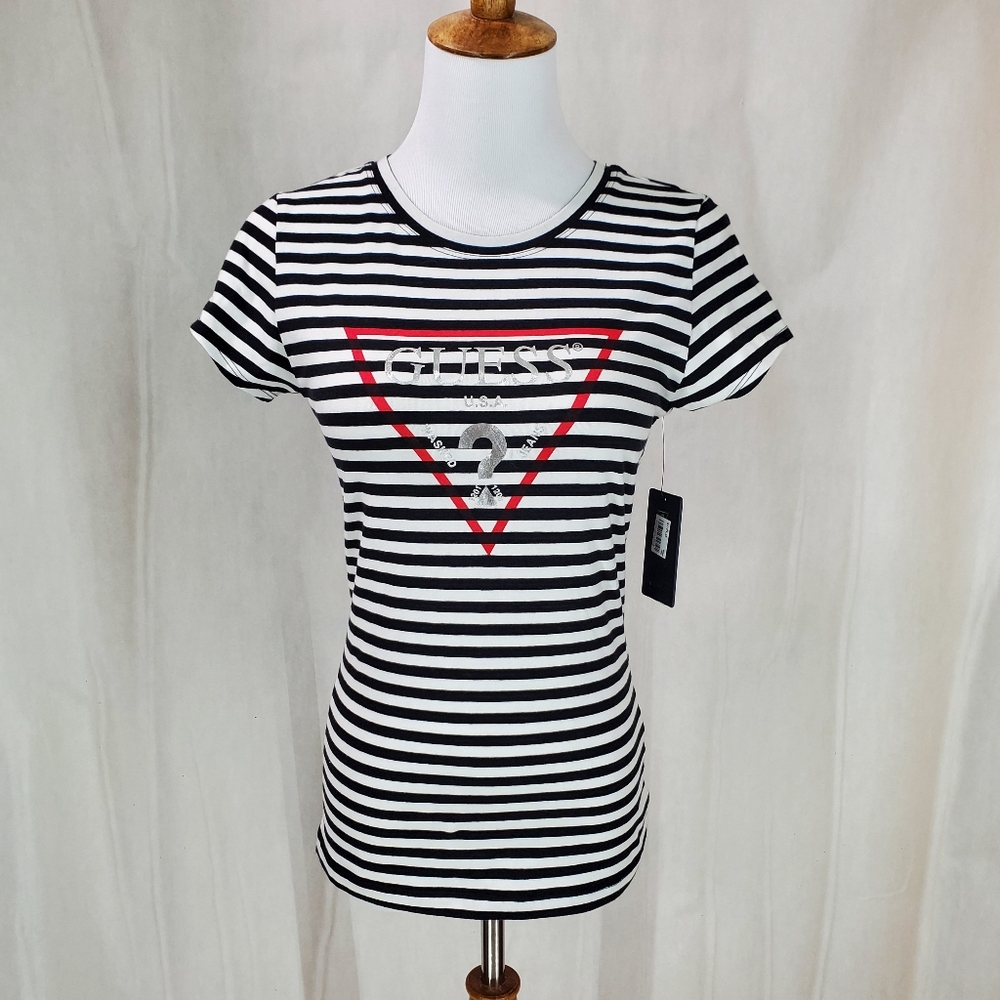 NWT Guess 2000s Black/white striped big logo ? t shirt Sz Small Y2K Twist Back